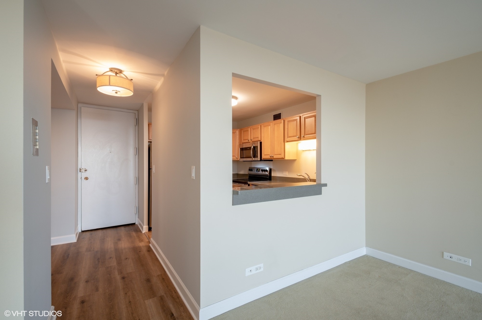 1636 N WELLS Street Unit: 2708