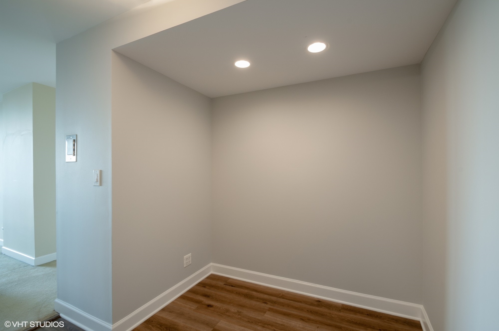 1636 N WELLS Street Unit: 2708