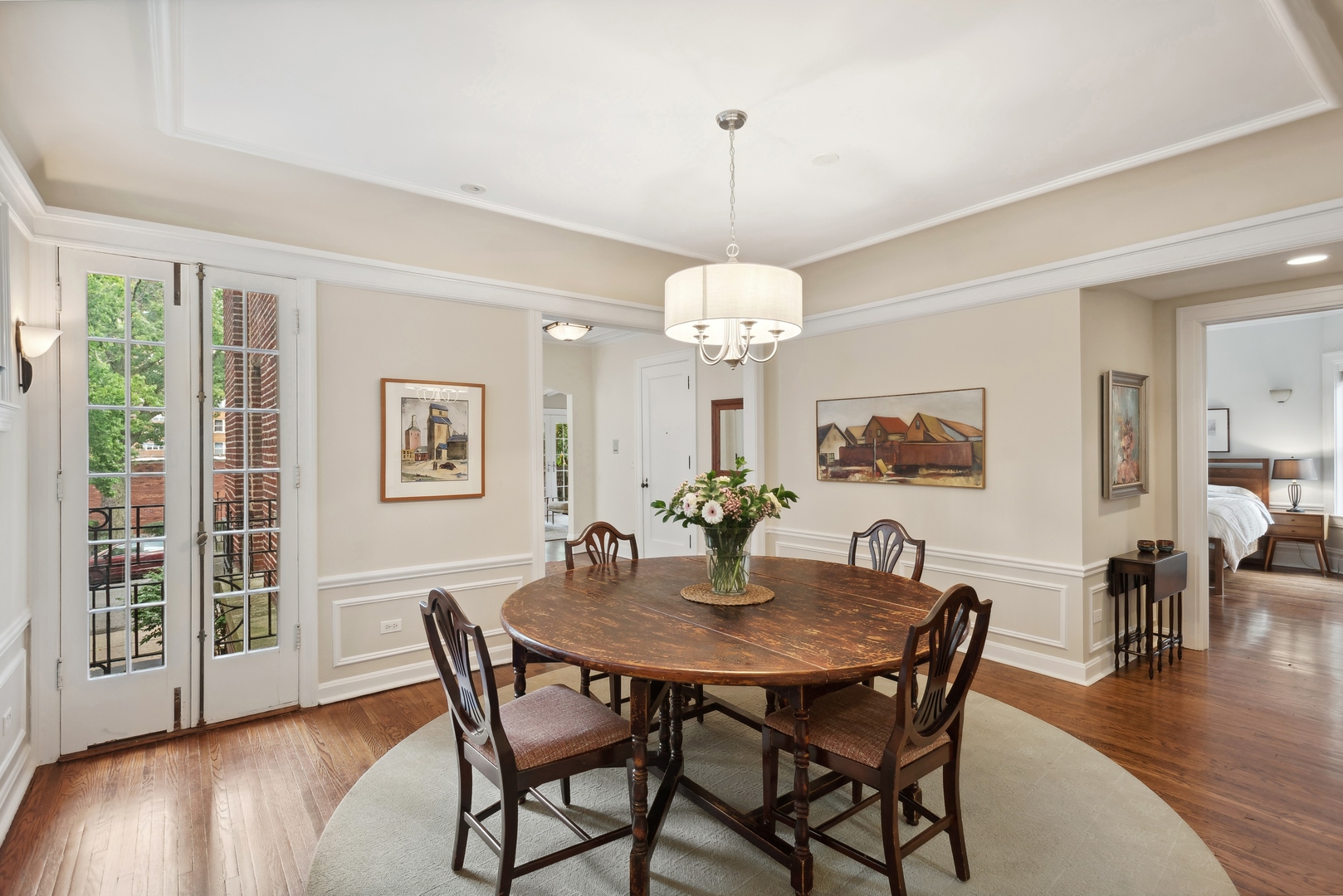 831 W Ainslie Street Unit: 1