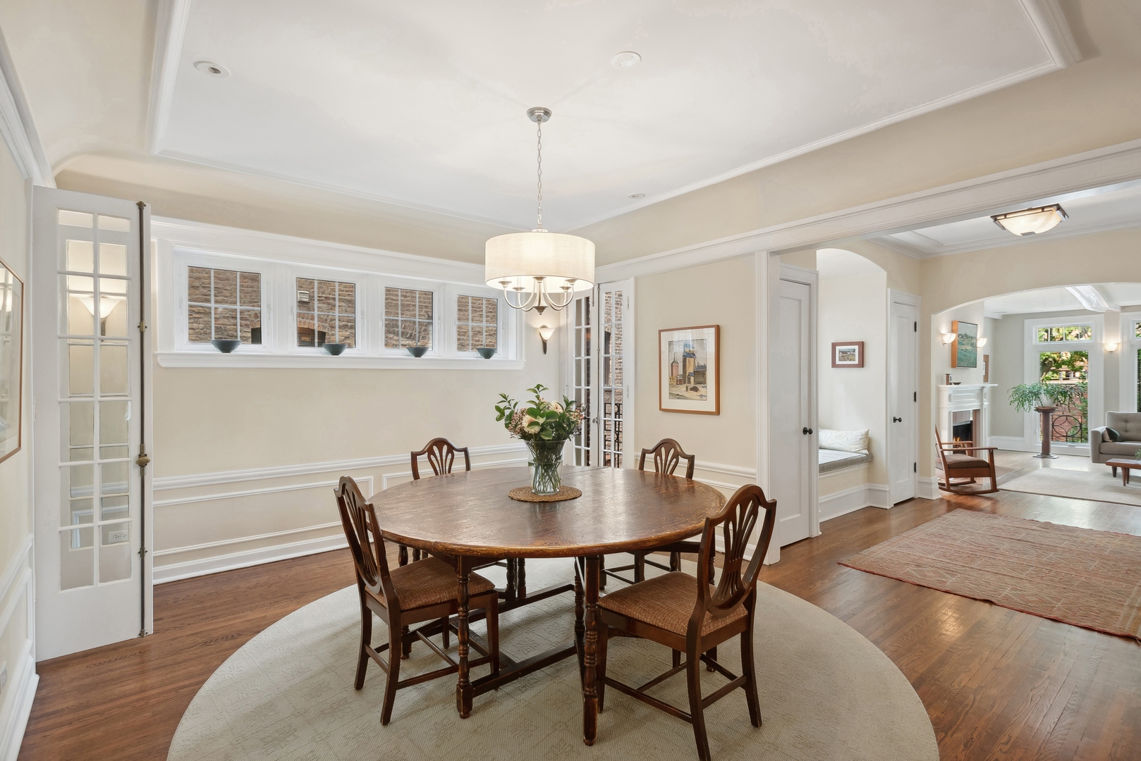 831 W Ainslie Street Unit: 1