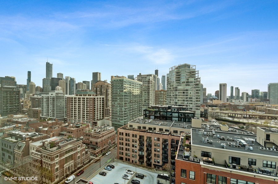 500 W Superior Street Unit: 1209