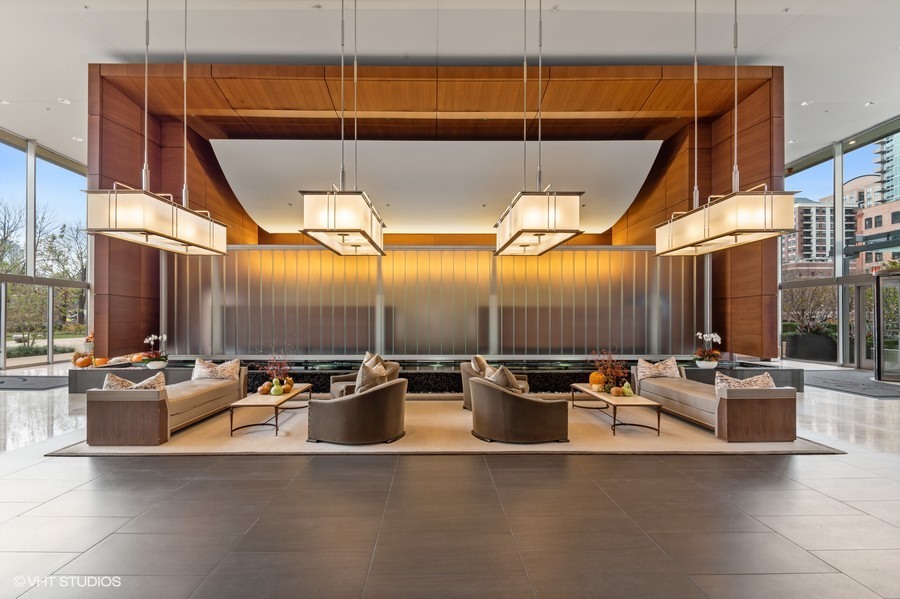 500 W Superior Street Unit: 1209