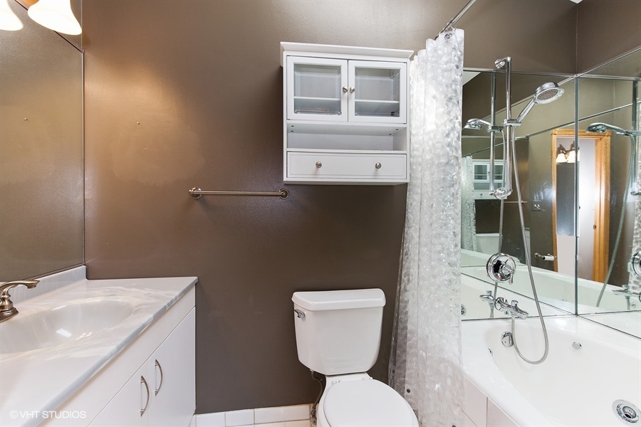 1001 W Dickens Avenue Unit: 1001