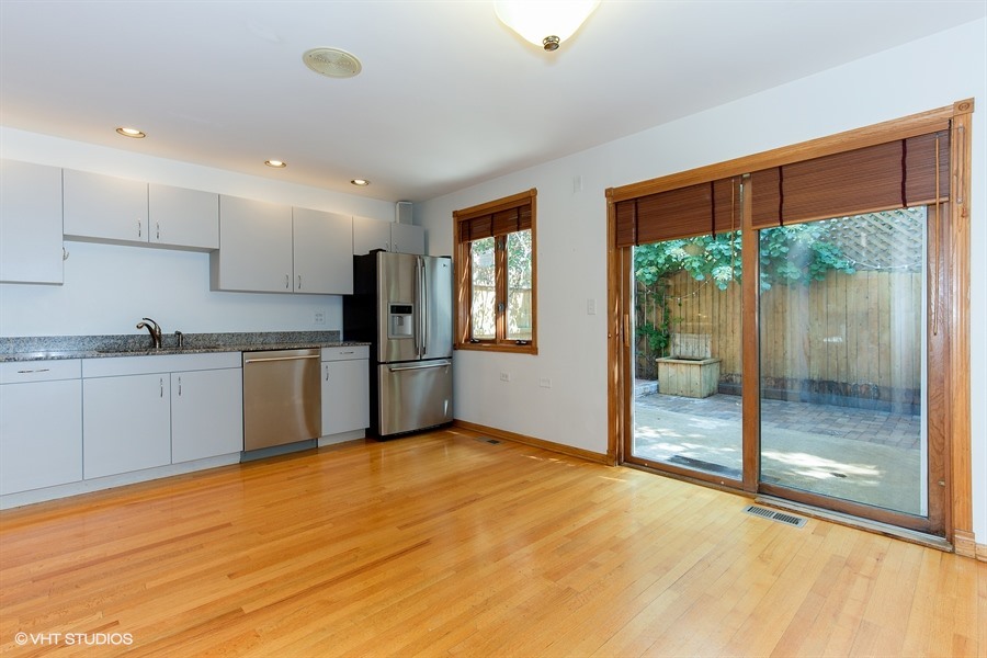 1001 W Dickens Avenue Unit: 1001