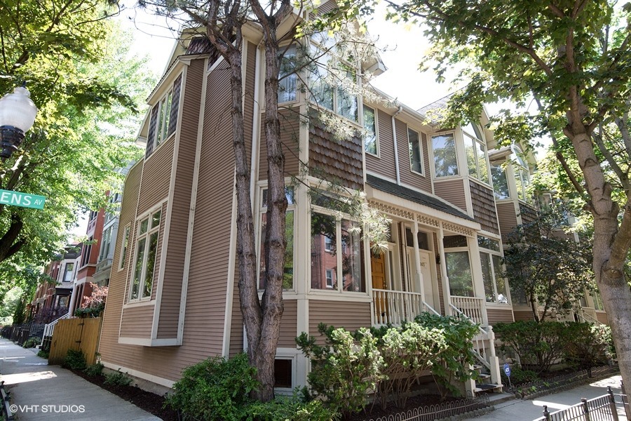 1001 W Dickens Avenue Unit: 1001