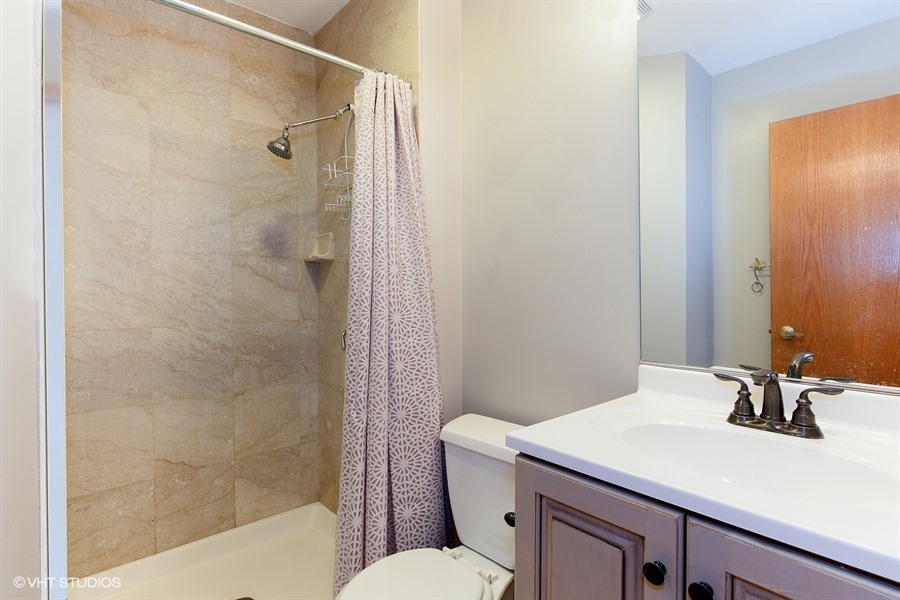 1001 W Dickens Avenue Unit: 1001
