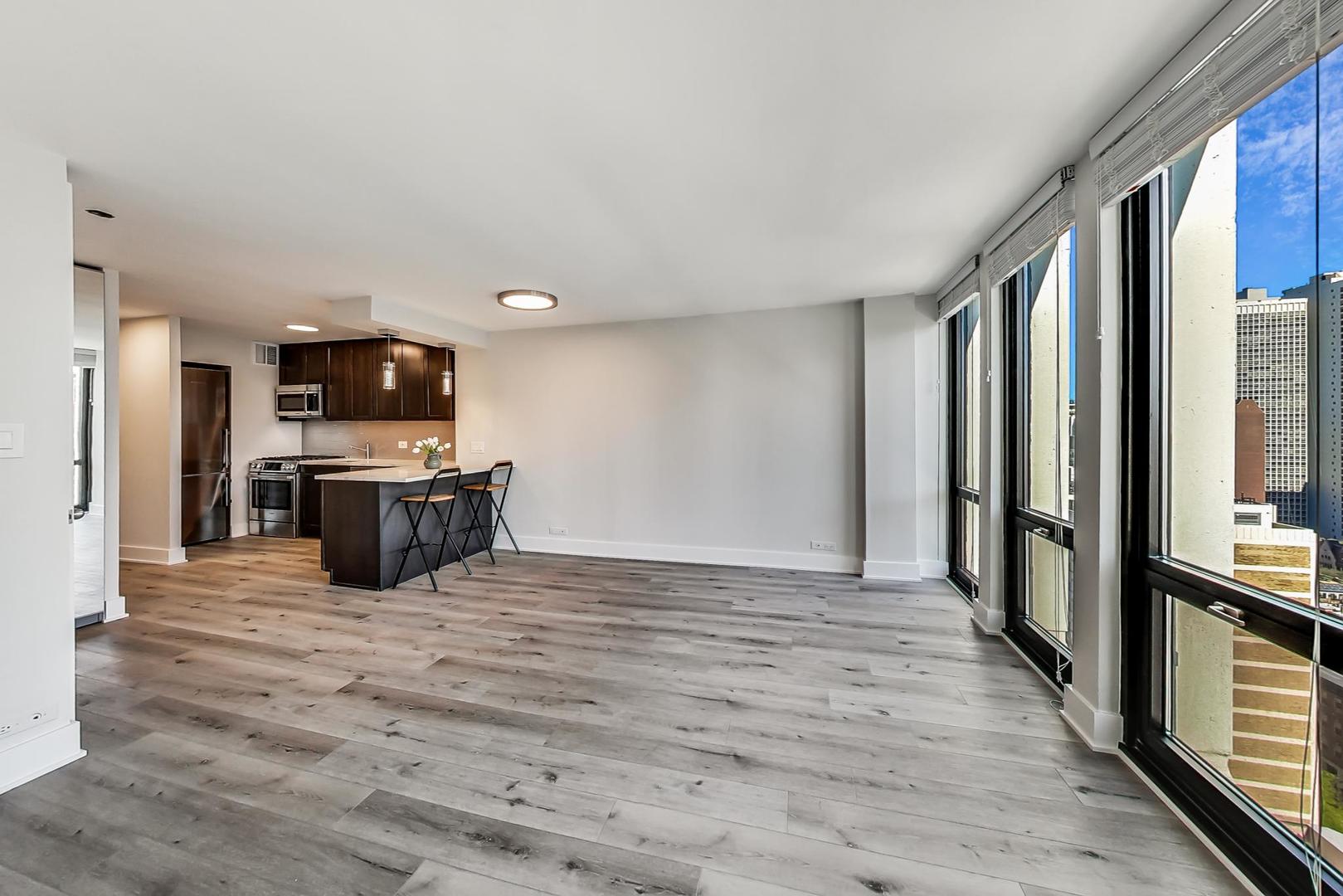 1 E Scott Street Unit: 2106