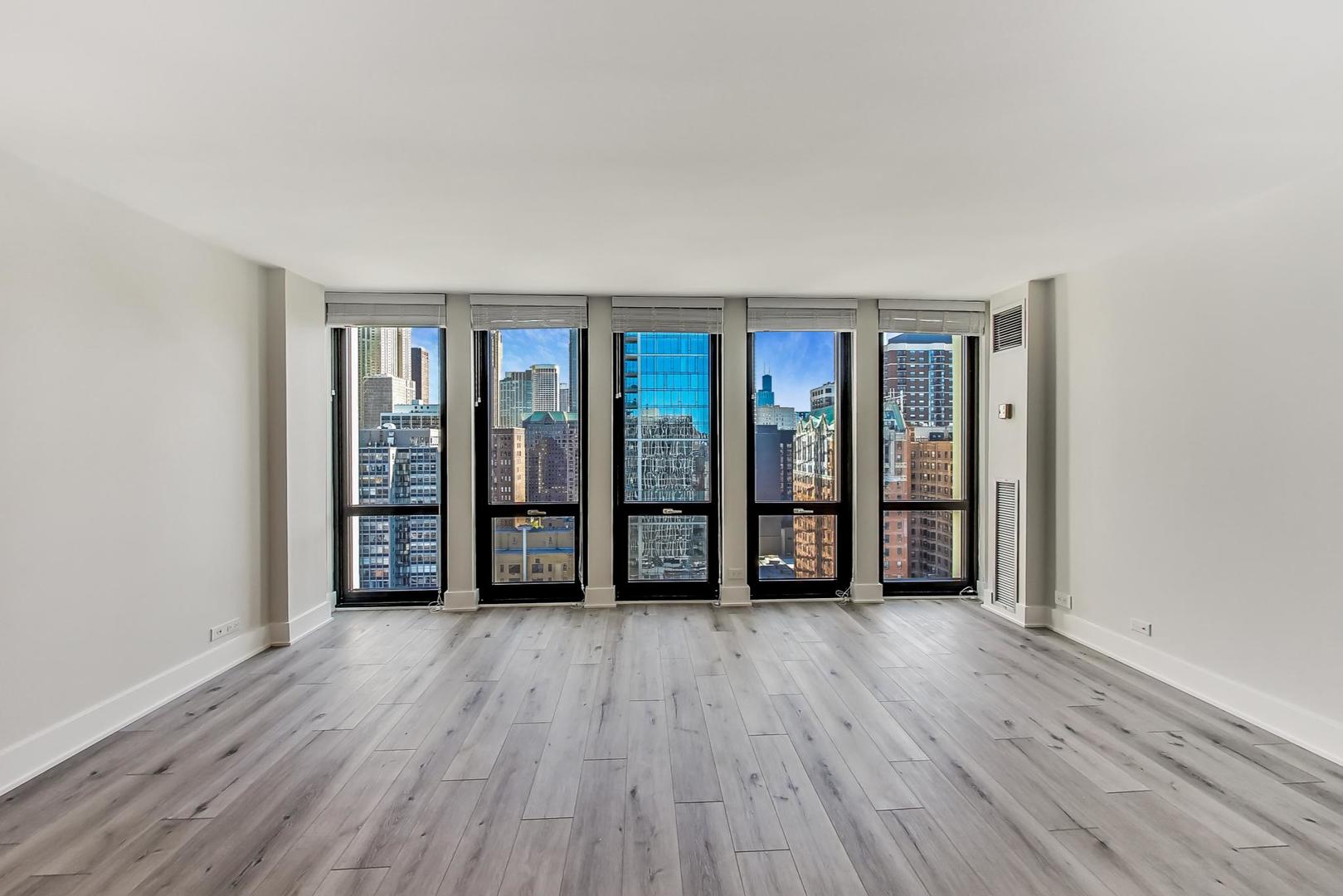 1 E Scott Street Unit: 2106
