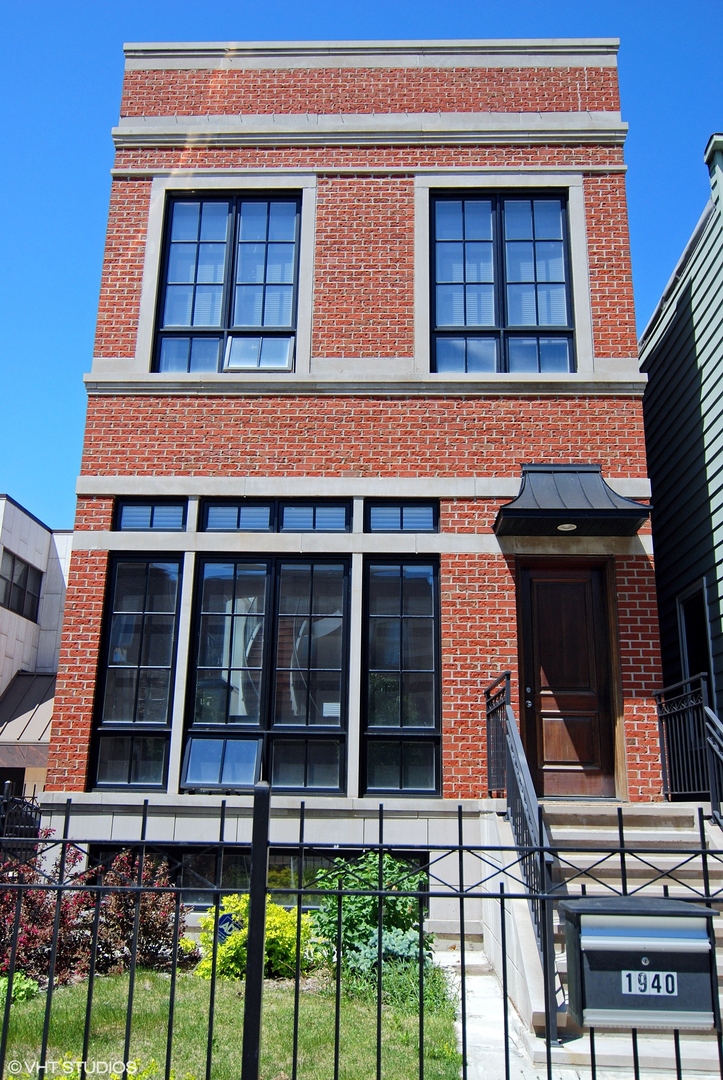 1940 W Erie Street