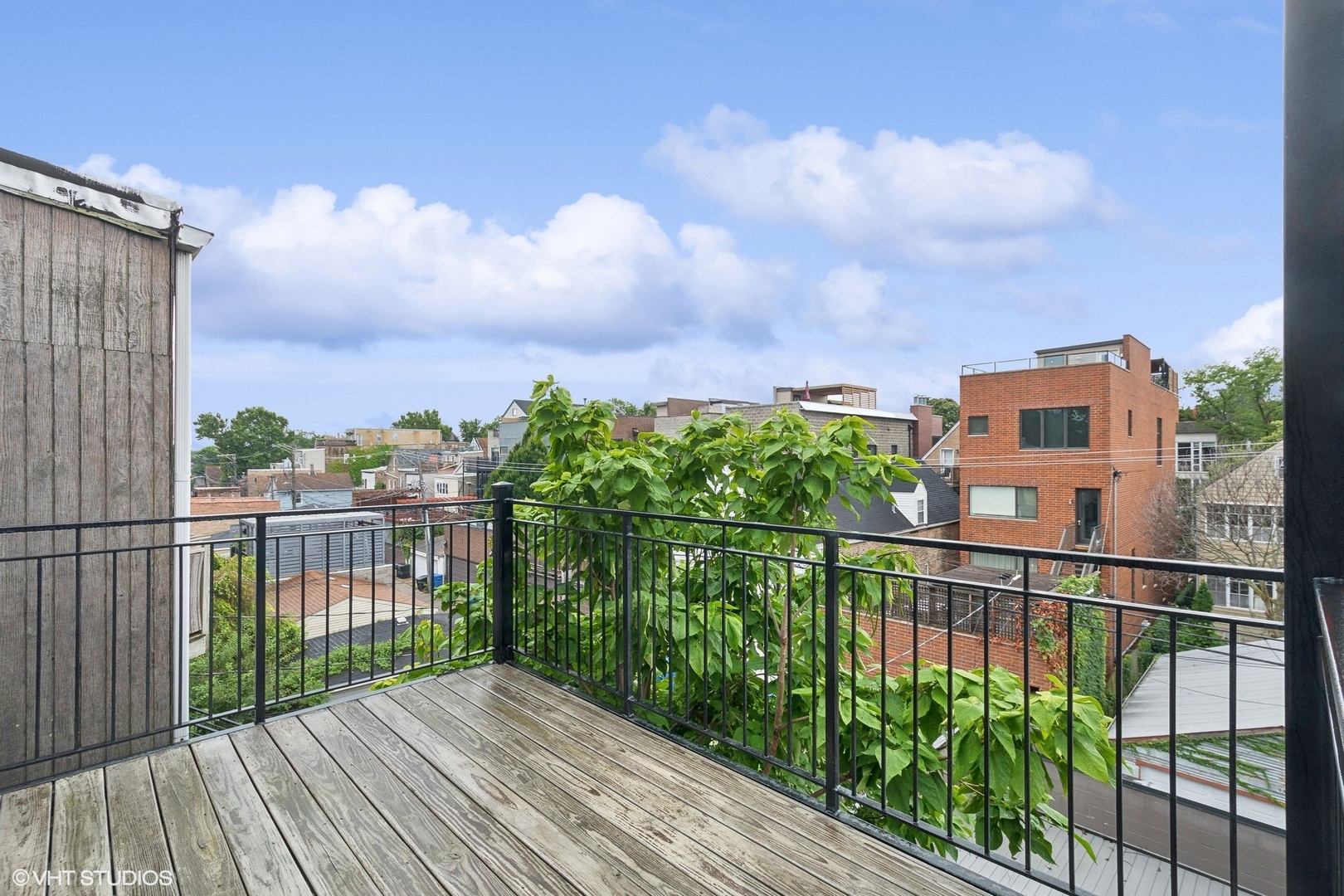 940 N Wolcott Avenue Unit: 3