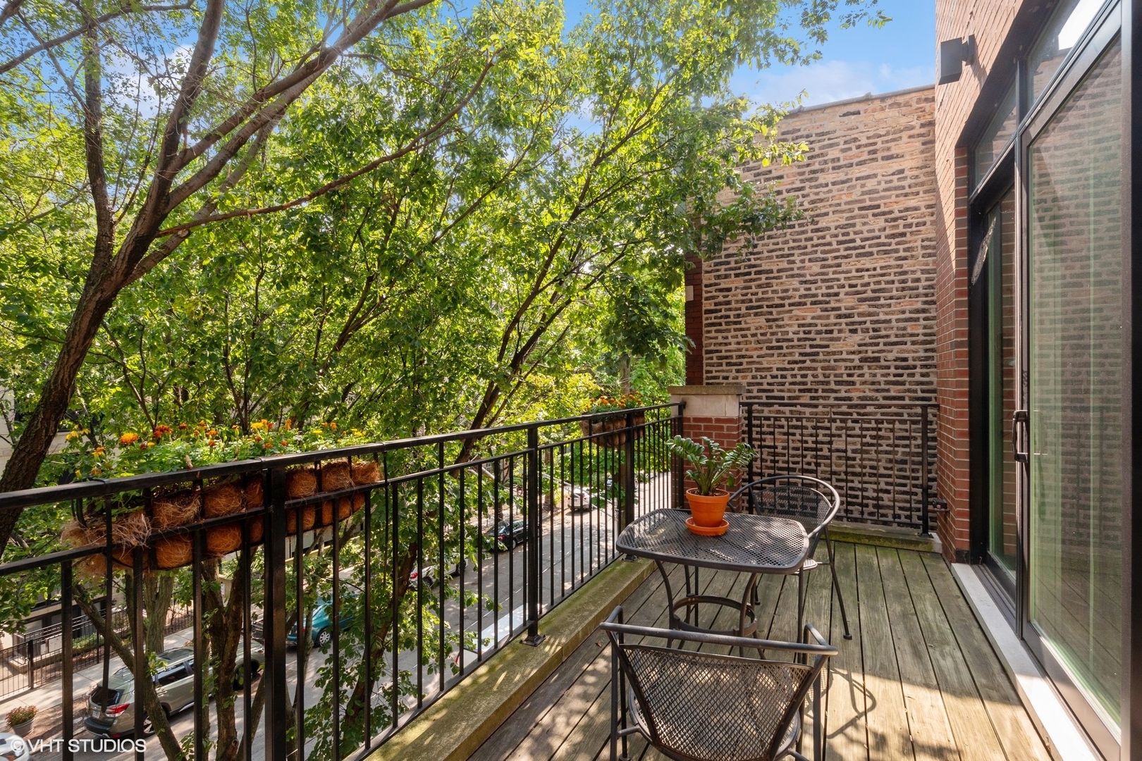 940 N Wolcott Avenue Unit: 3