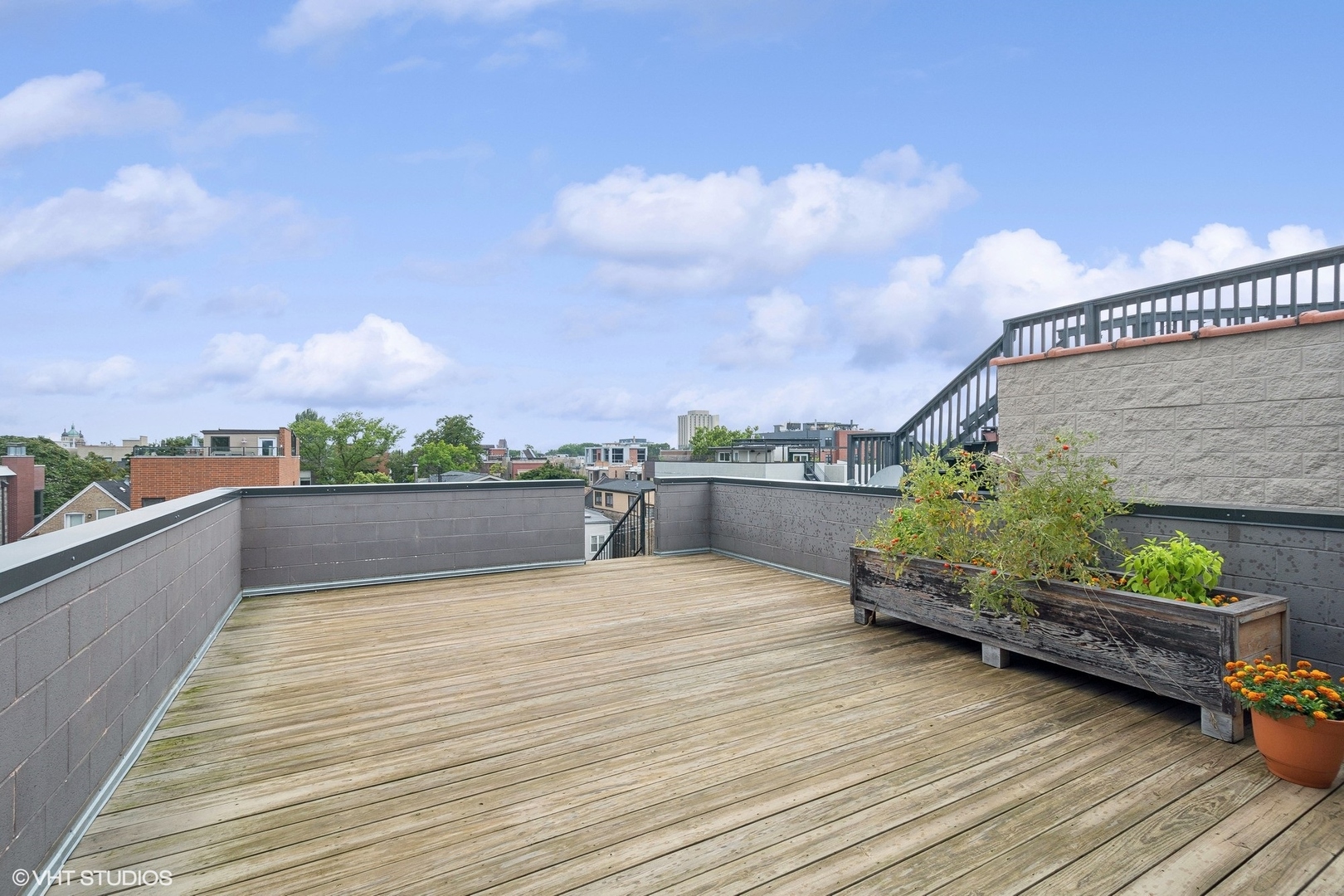 940 N Wolcott Avenue Unit: 3