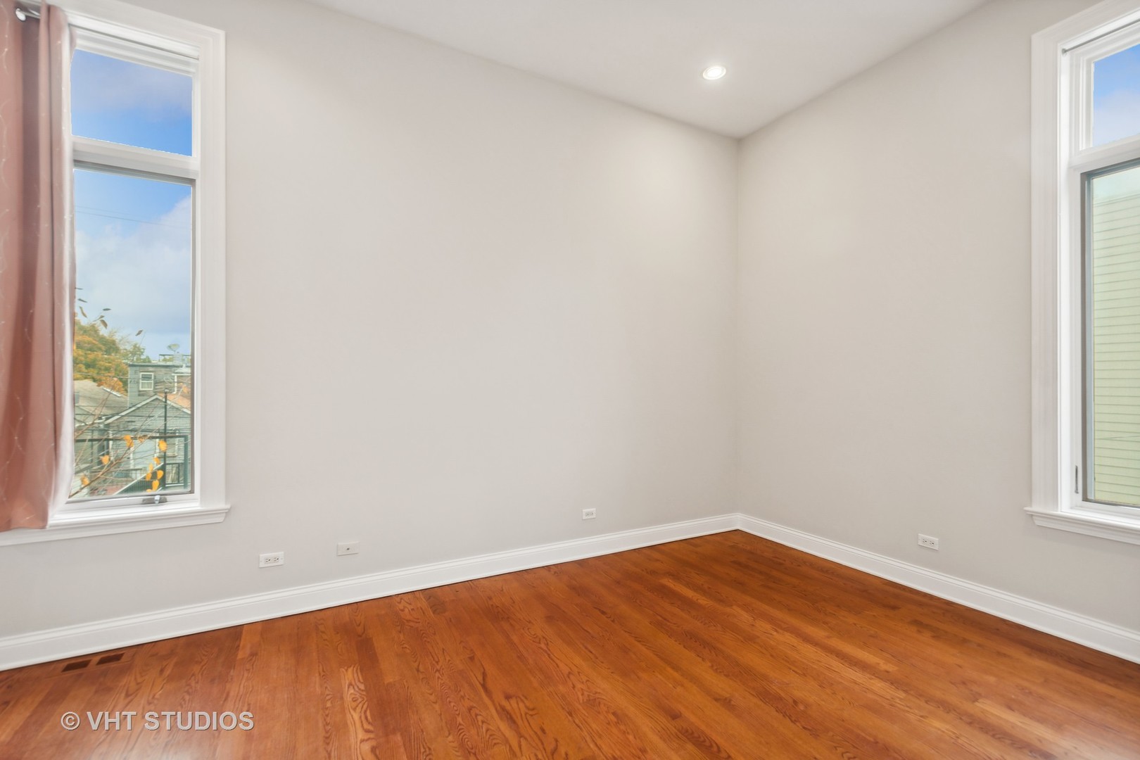 1940 W Erie Street