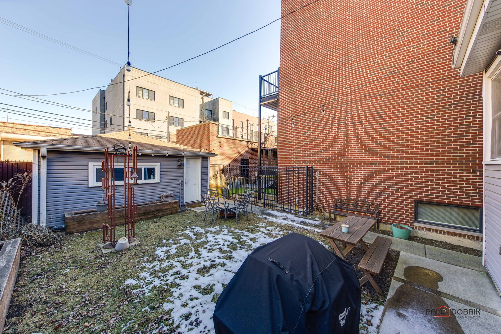 545 N Artesian Avenue