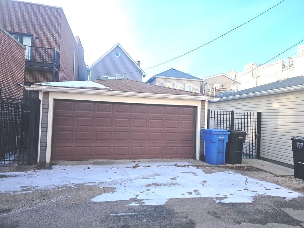 545 N Artesian Avenue