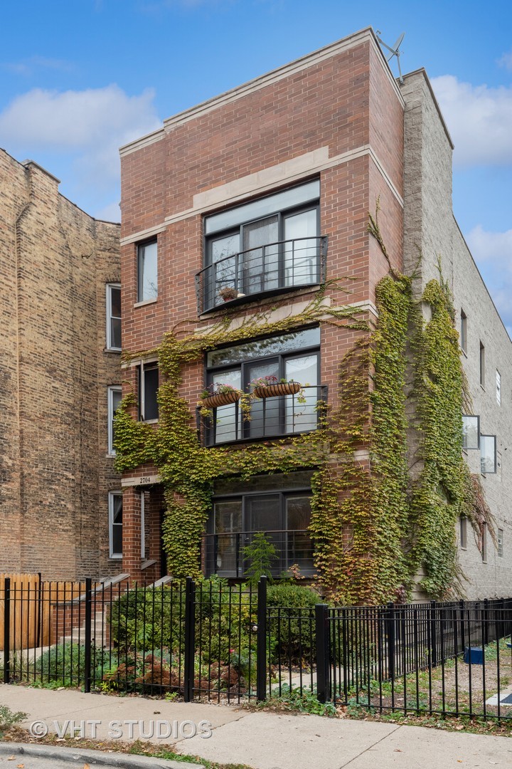 2704 W Cortez Street Unit: 1