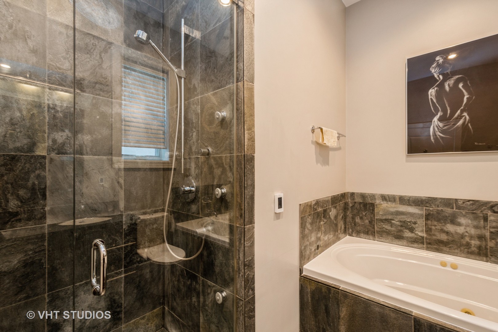 1448 N Western Avenue Unit: 4A