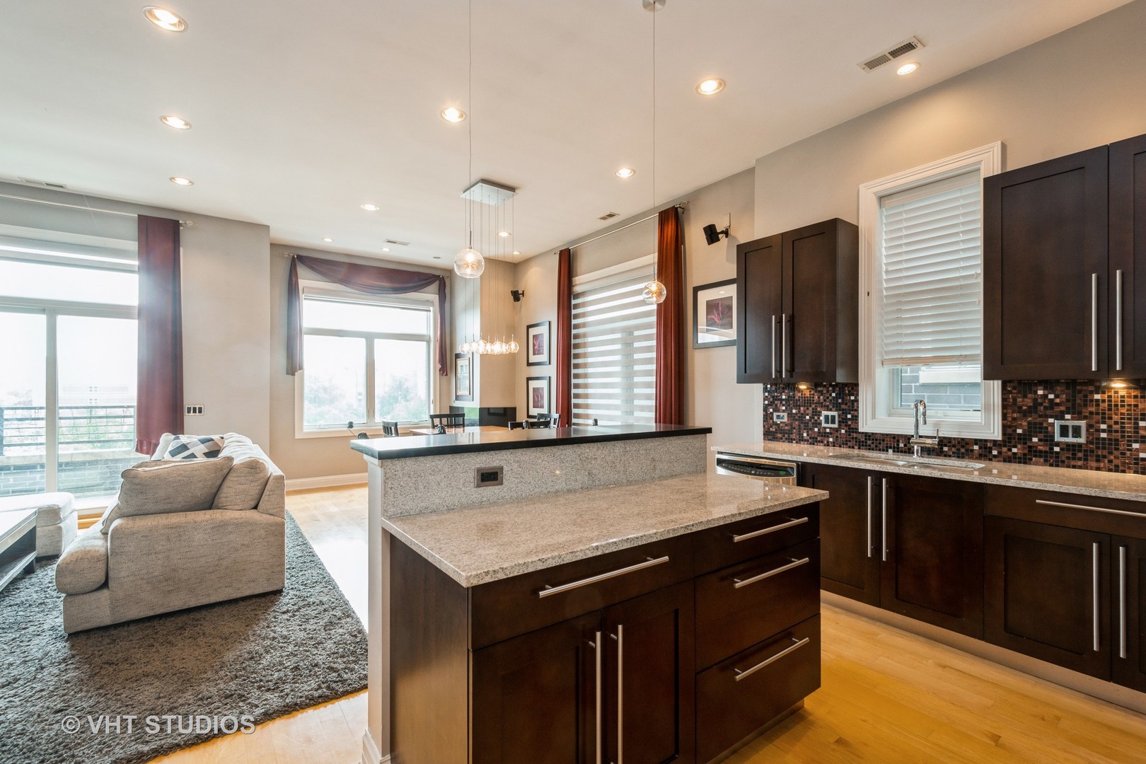 1448 N Western Avenue Unit: 4A