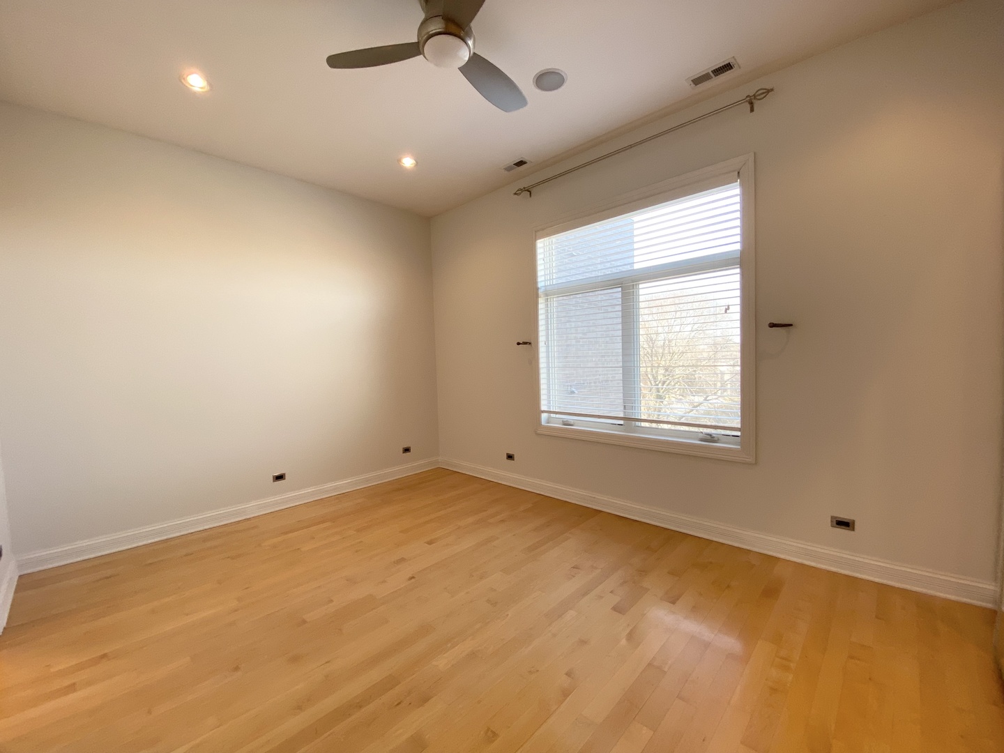 1448 N Western Avenue Unit: 4A