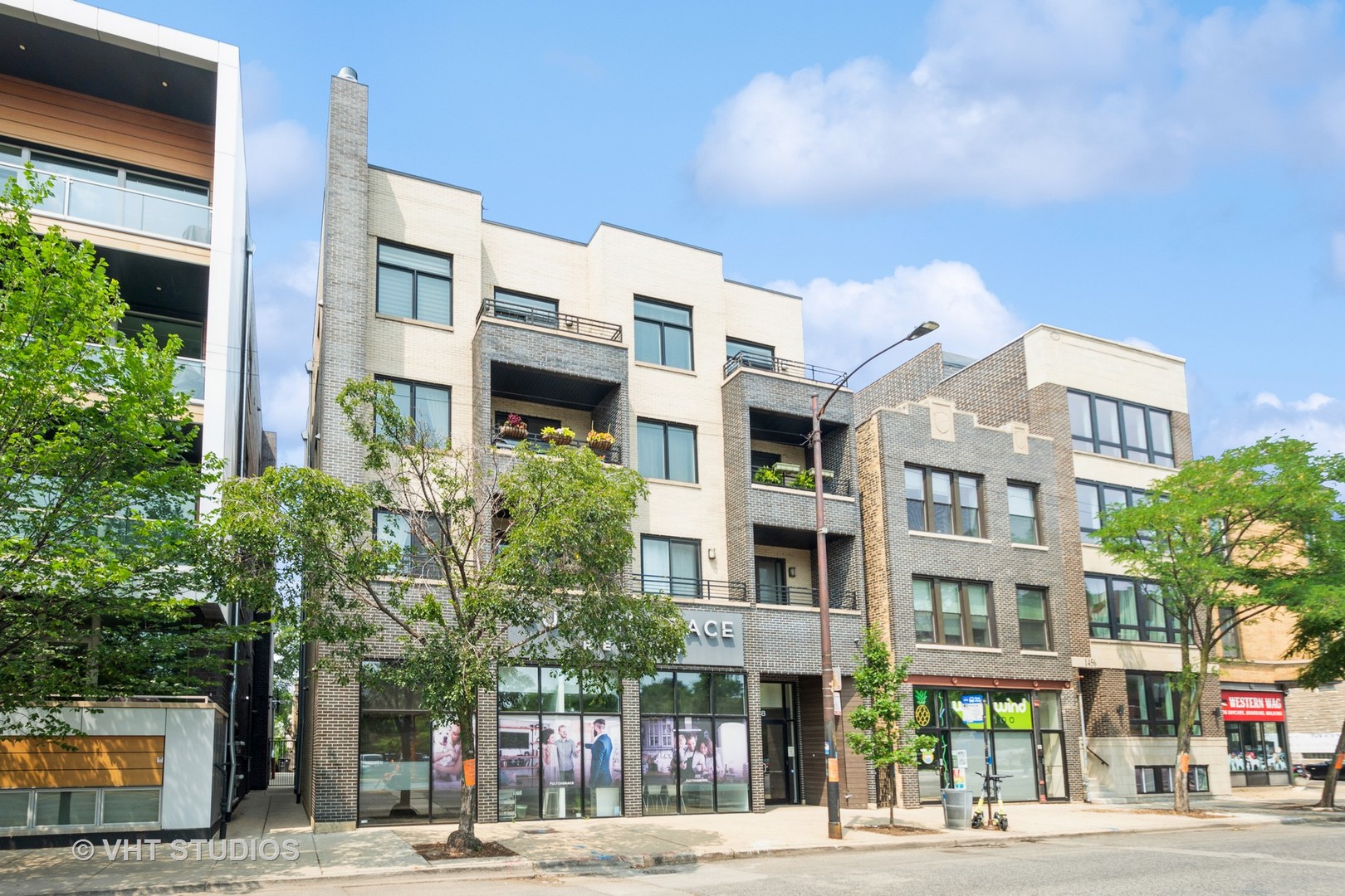 1448 N Western Avenue Unit: 4A