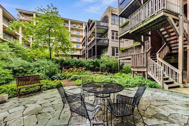622 W Waveland Avenue Unit: 2W