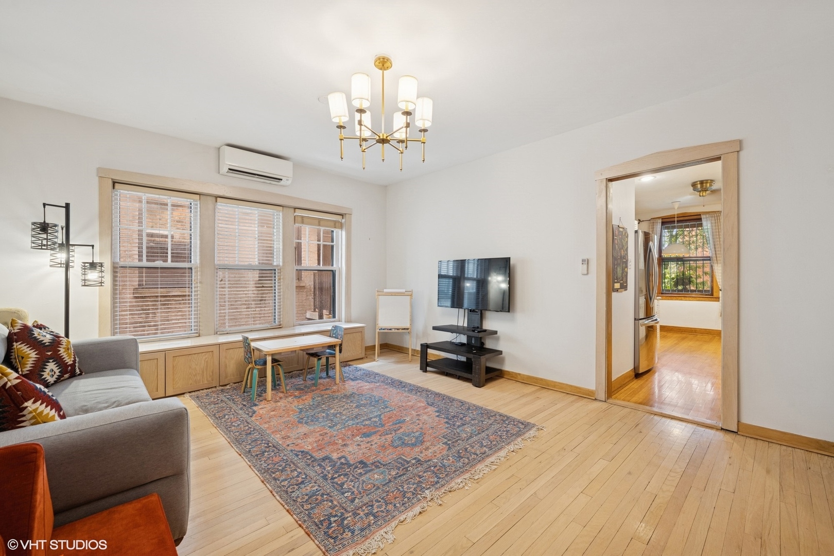 622 W Waveland Avenue Unit: 2W