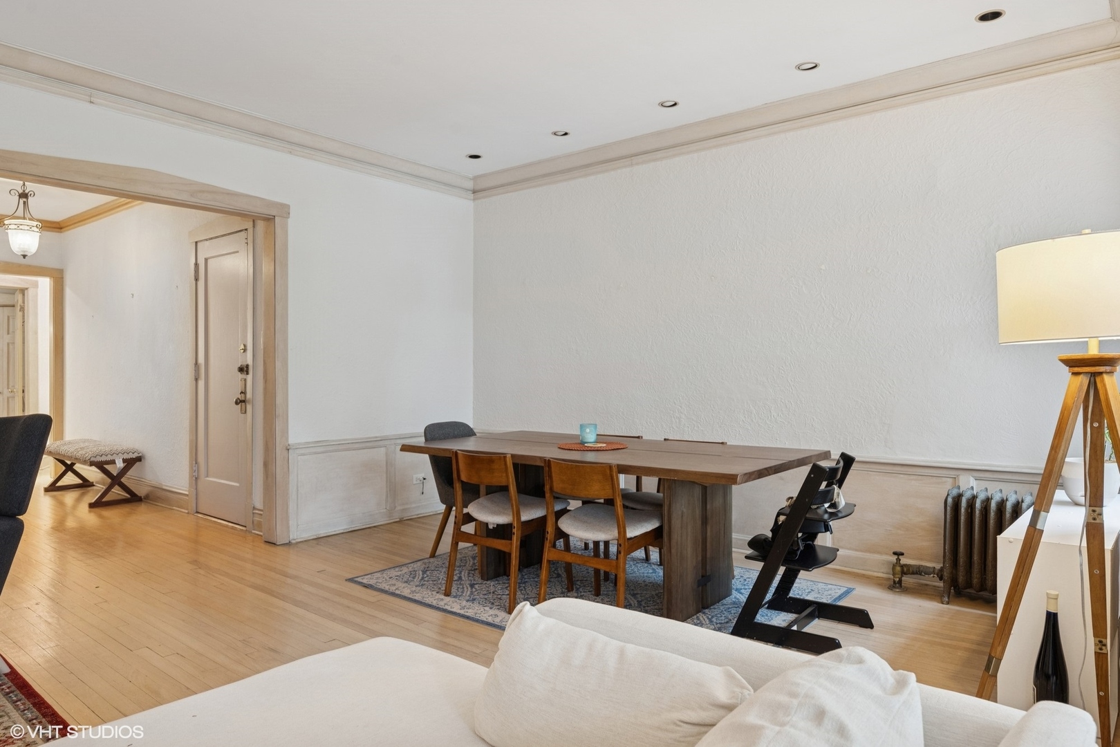 622 W Waveland Avenue Unit: 2W