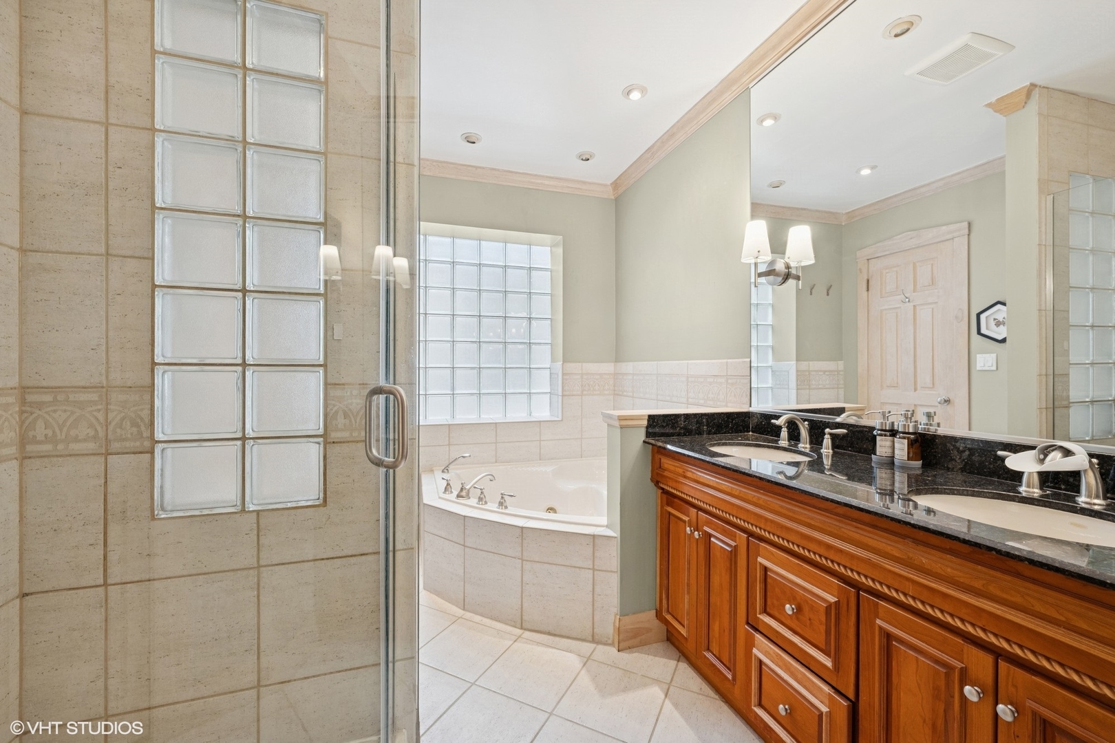 622 W Waveland Avenue Unit: 2W