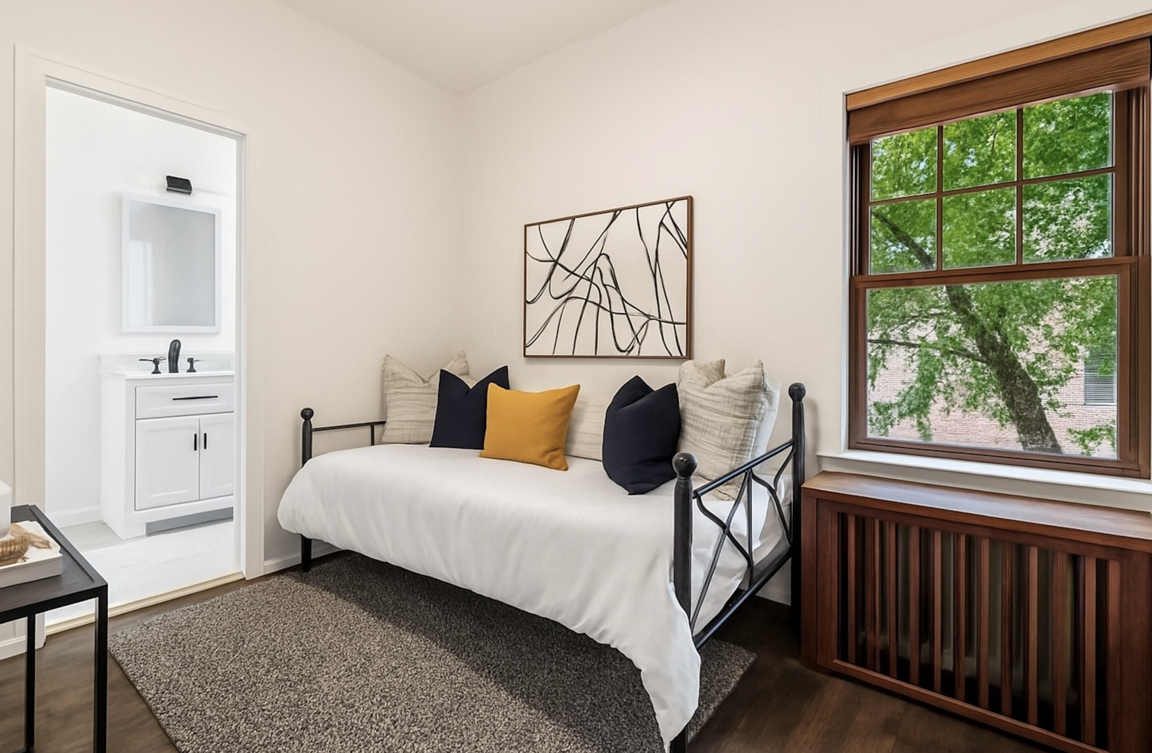 4616 N Magnolia Avenue Unit: 3