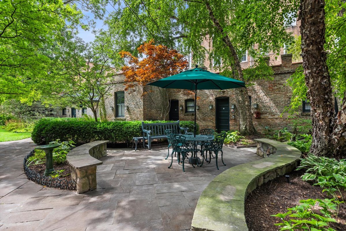 4616 N Magnolia Avenue Unit: 3