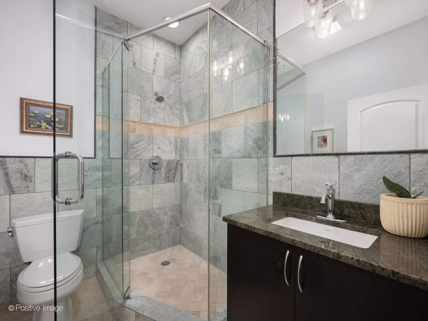 2651 W Haddon Avenue Unit: 1
