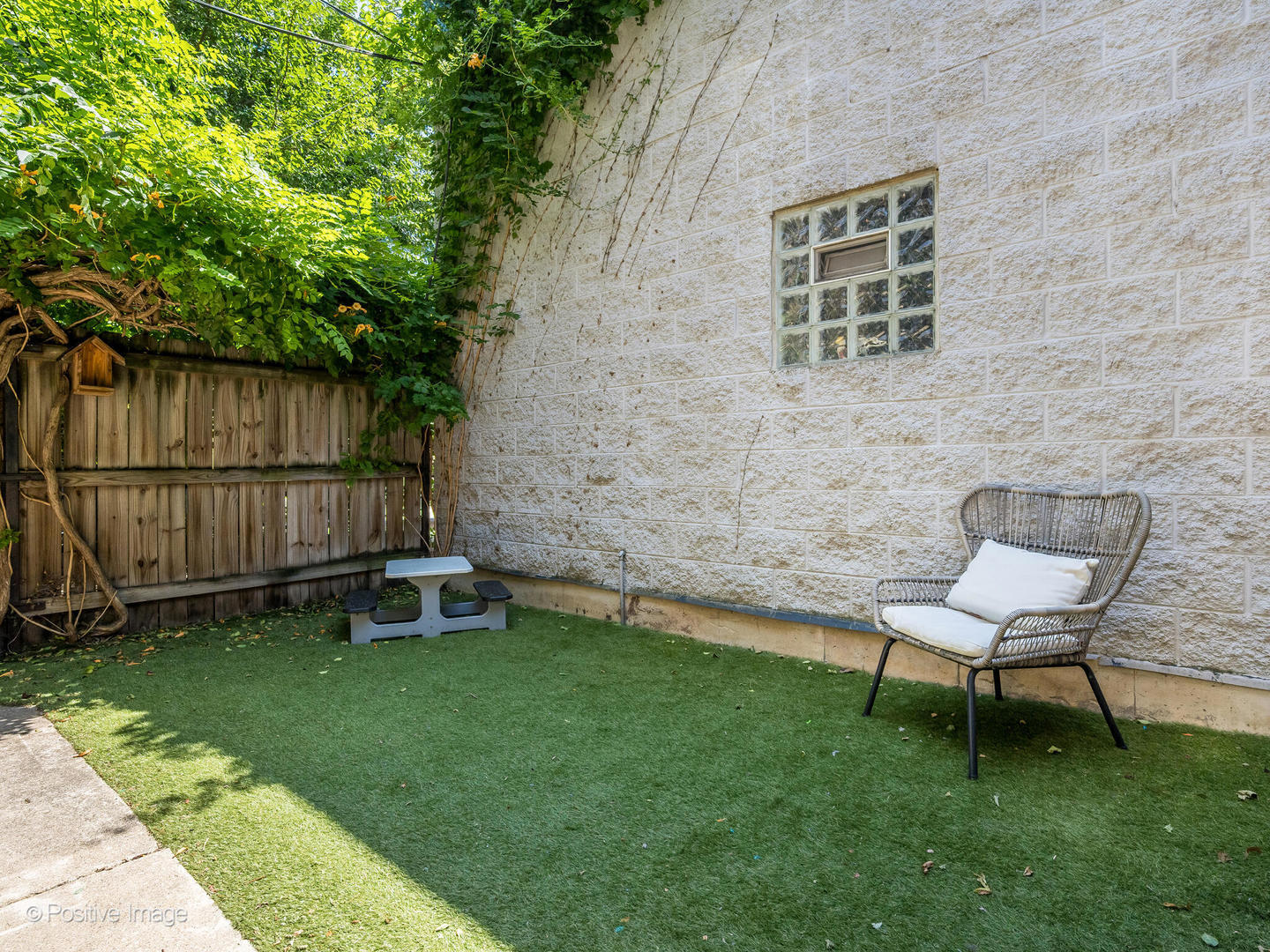 2651 W Haddon Avenue Unit: 1