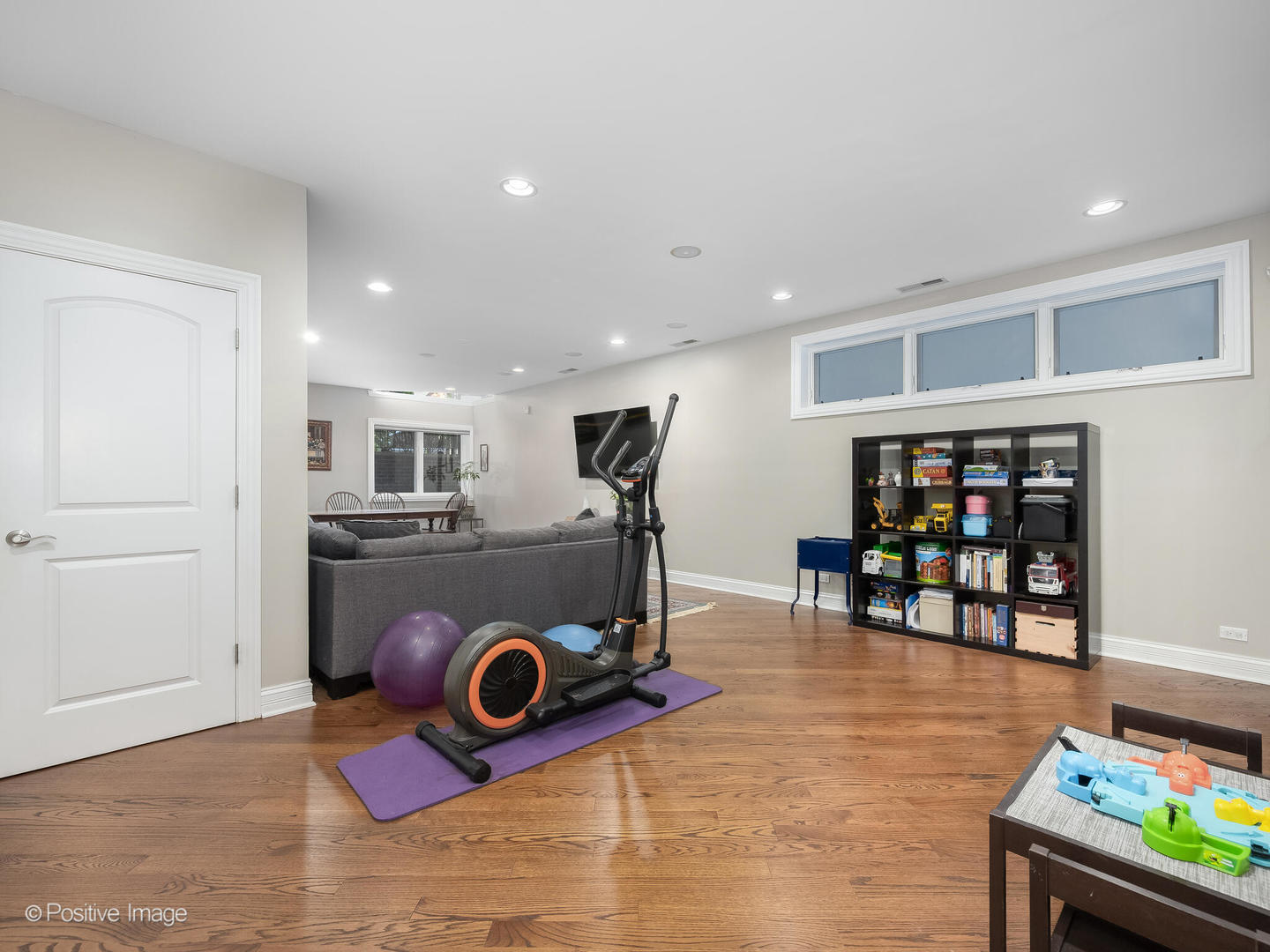 2651 W Haddon Avenue Unit: 1