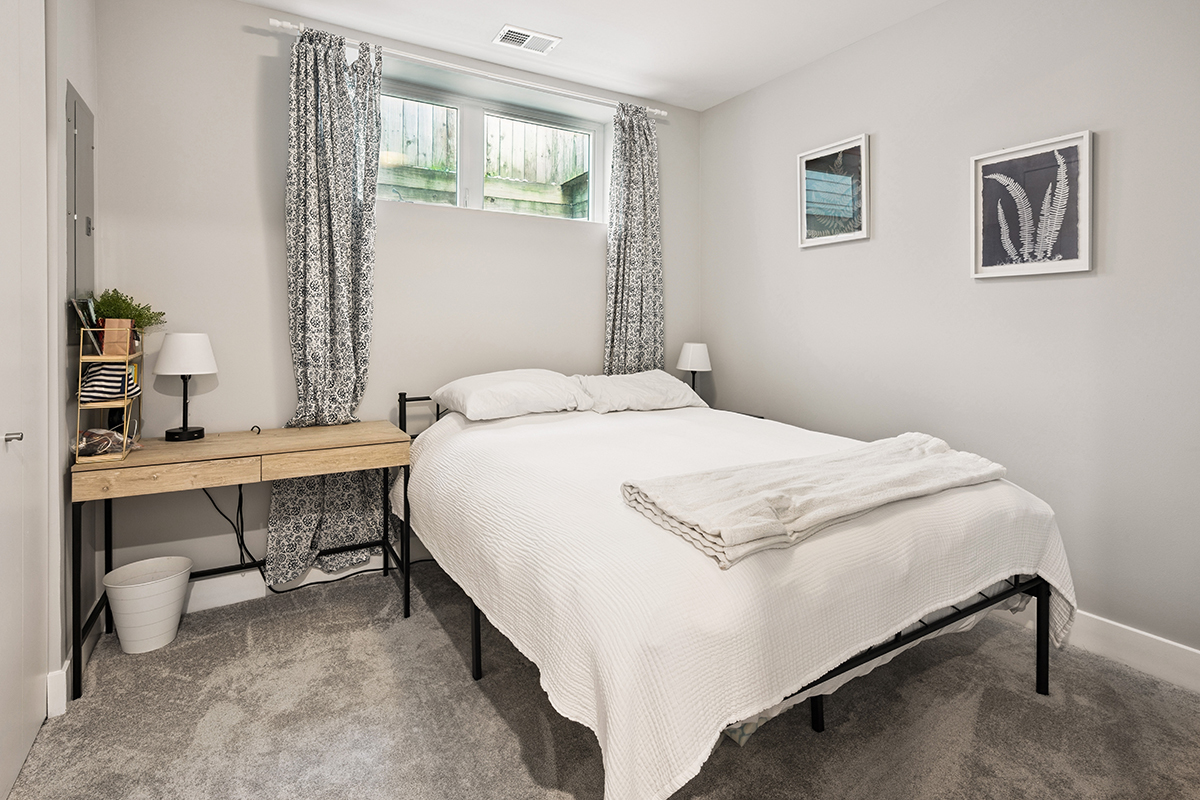 3704 N Milwaukee Avenue