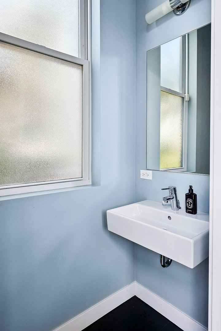 3704 N Milwaukee Avenue