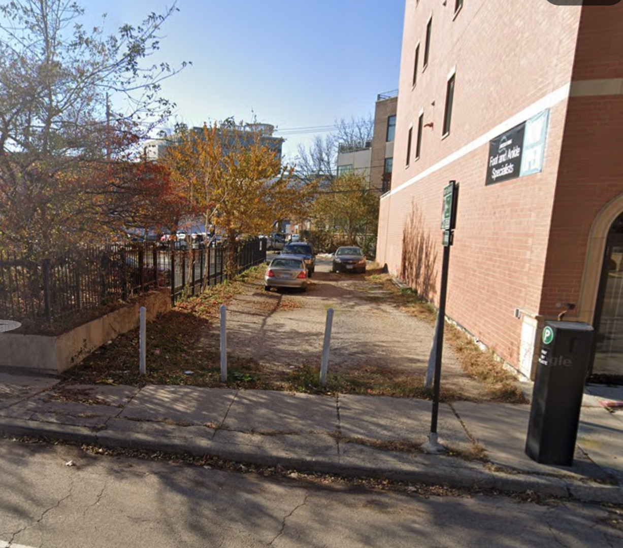 1716 N Clybourn Avenue