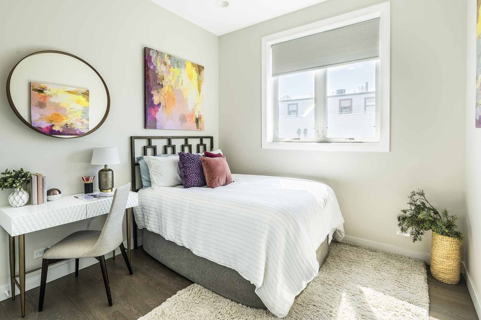 934 N California Avenue Unit: 2S