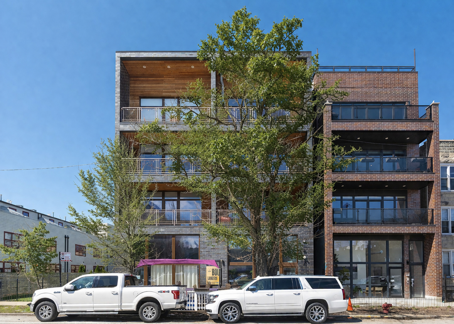 934 N California Avenue Unit: 2S