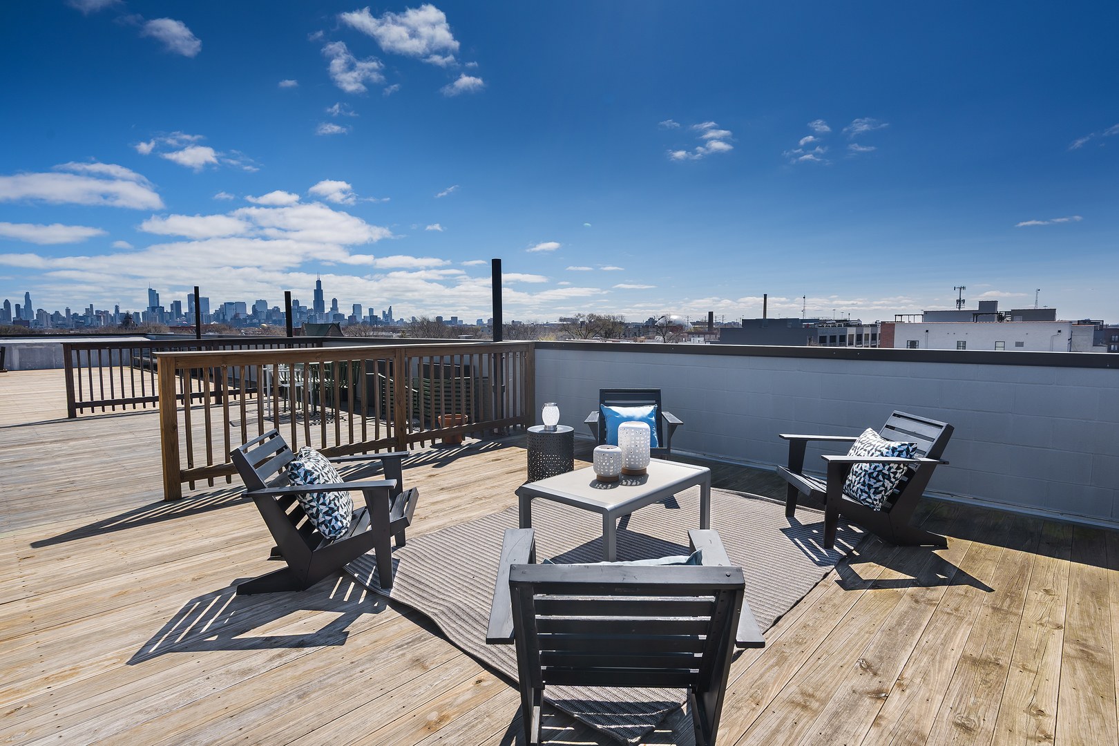 934 N California Avenue Unit: 2S