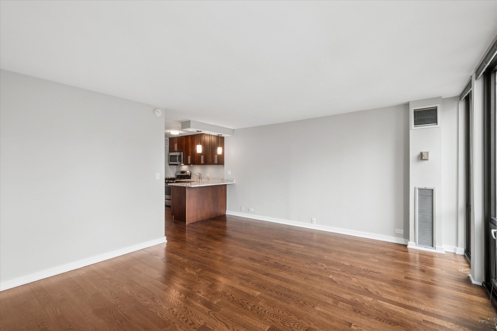 1 E Scott Street Unit: 1112