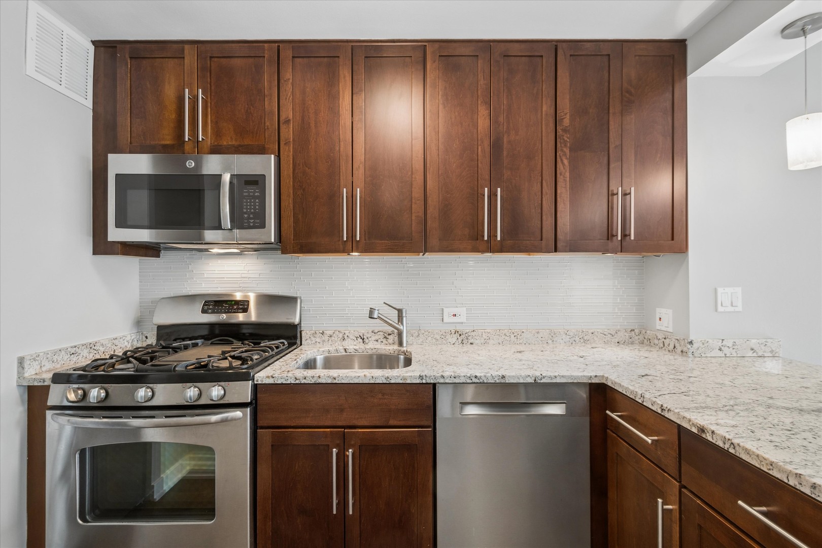 1 E Scott Street Unit: 1112