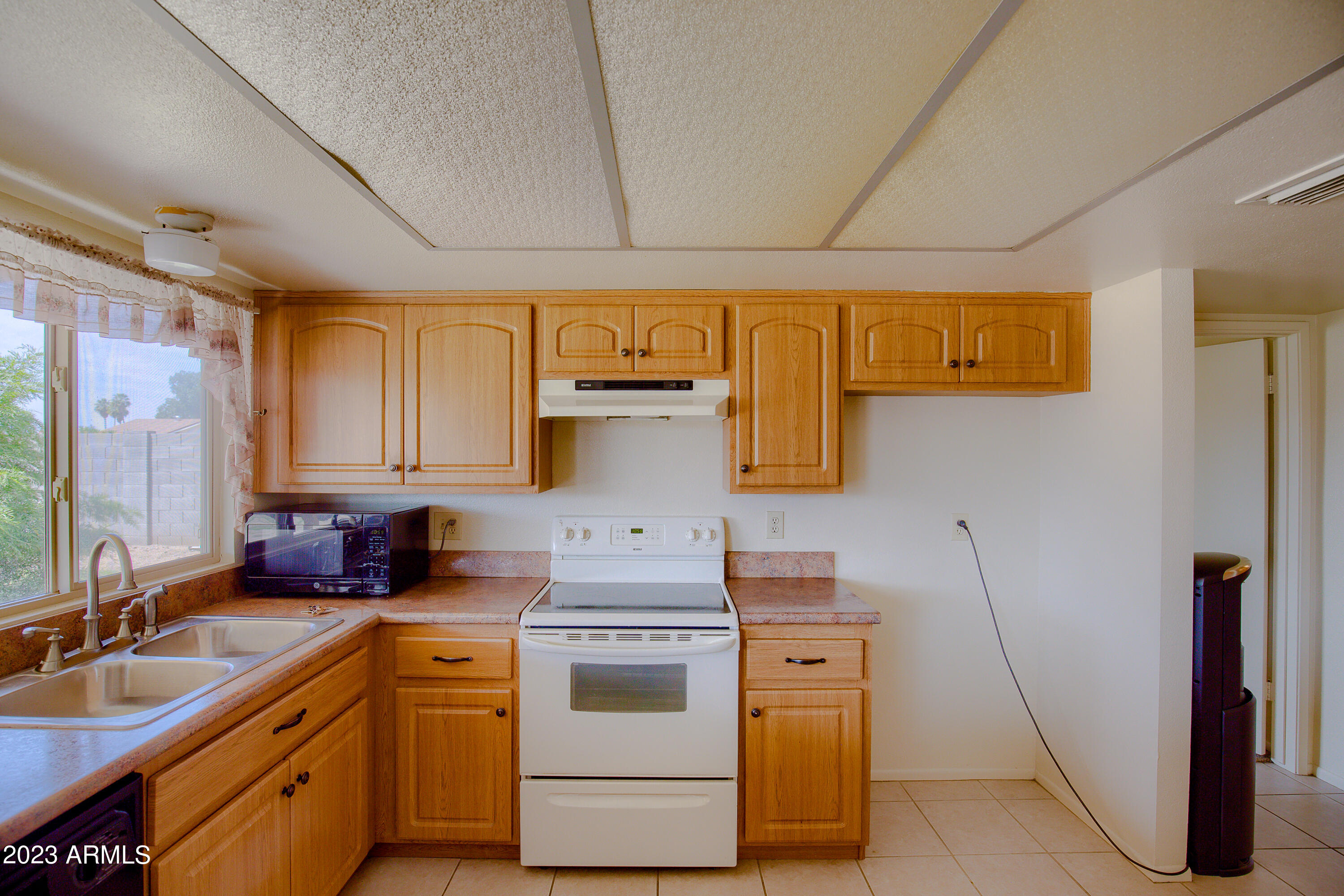 2539 E VILLA MARIA Drive