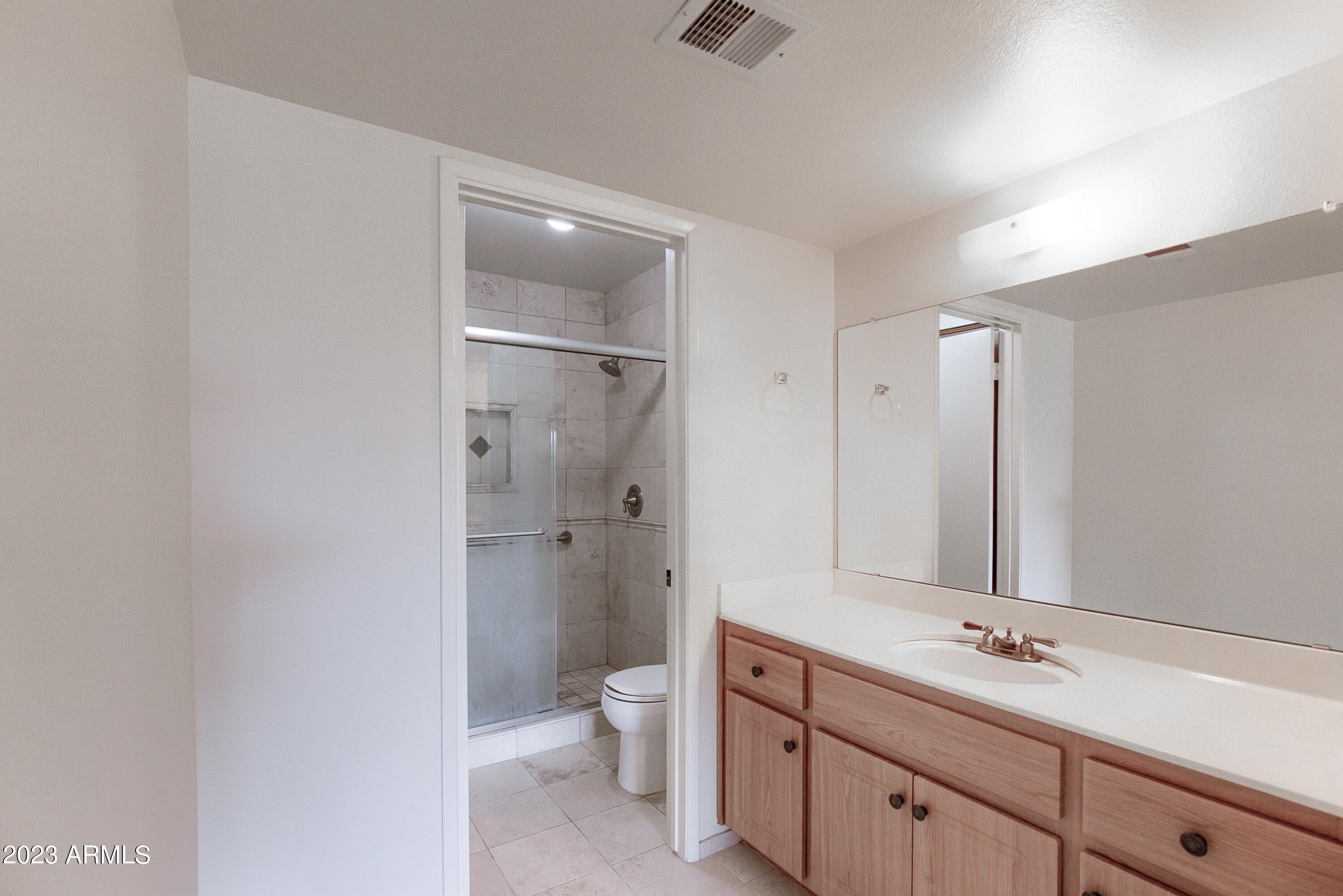 2539 E VILLA MARIA Drive