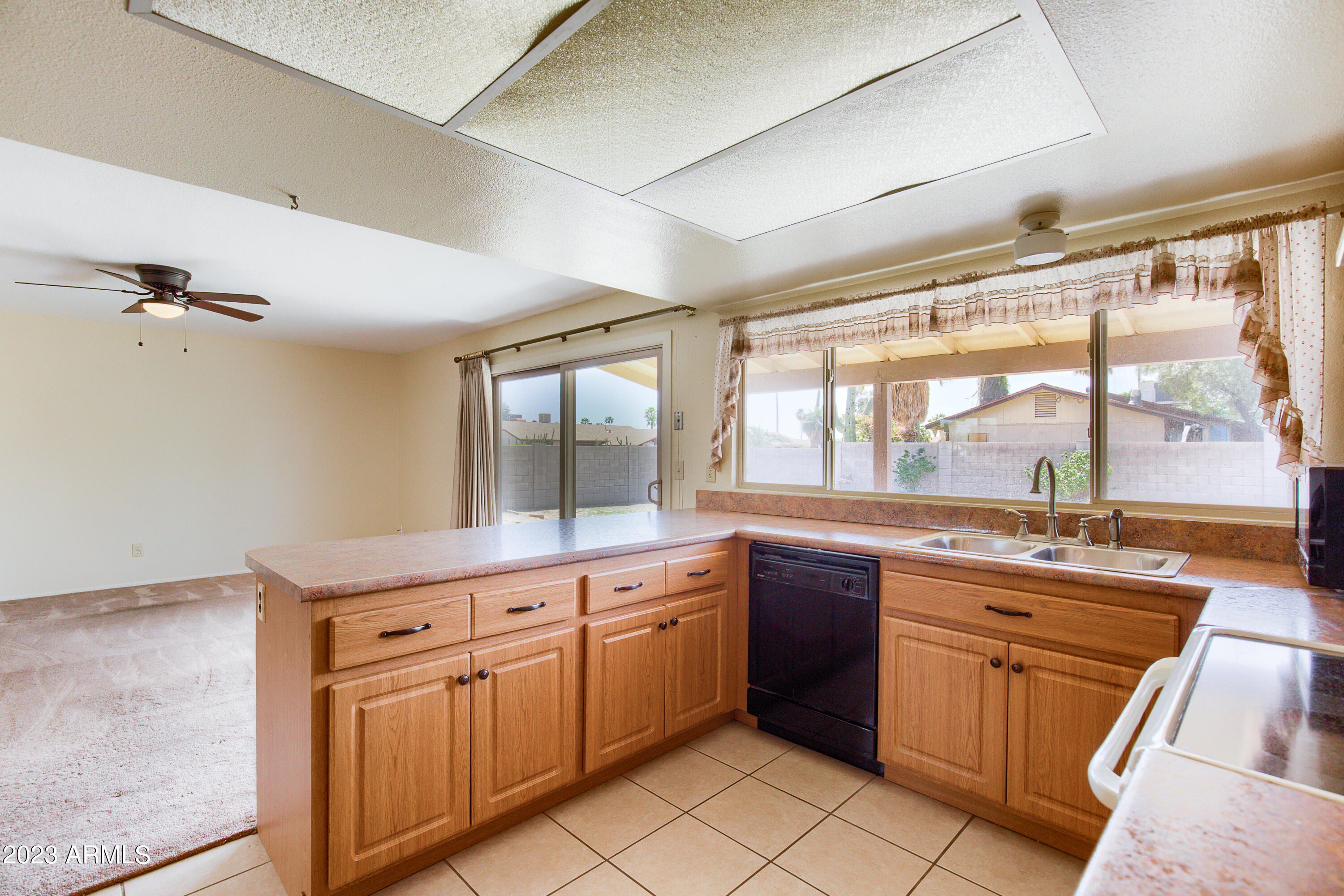 2539 E VILLA MARIA Drive