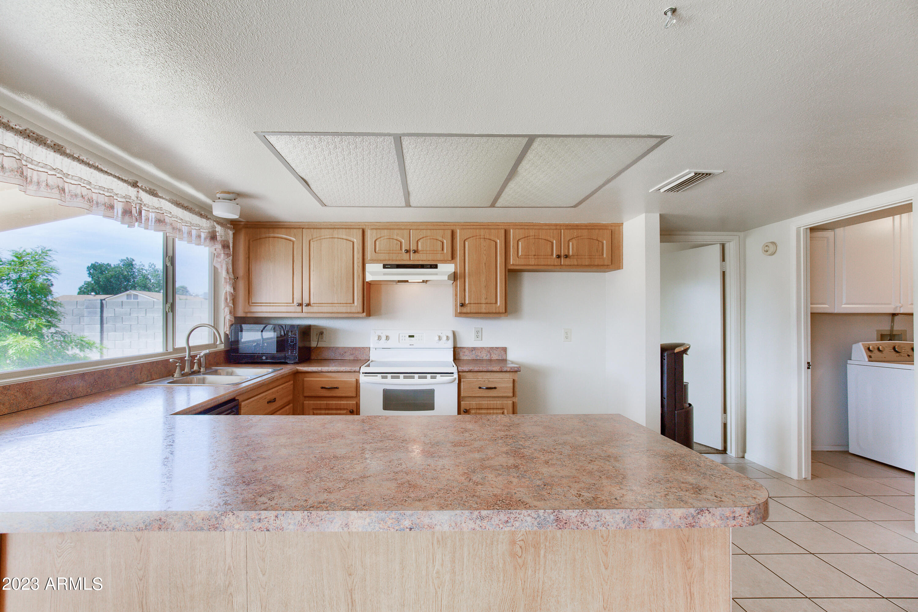 2539 E VILLA MARIA Drive