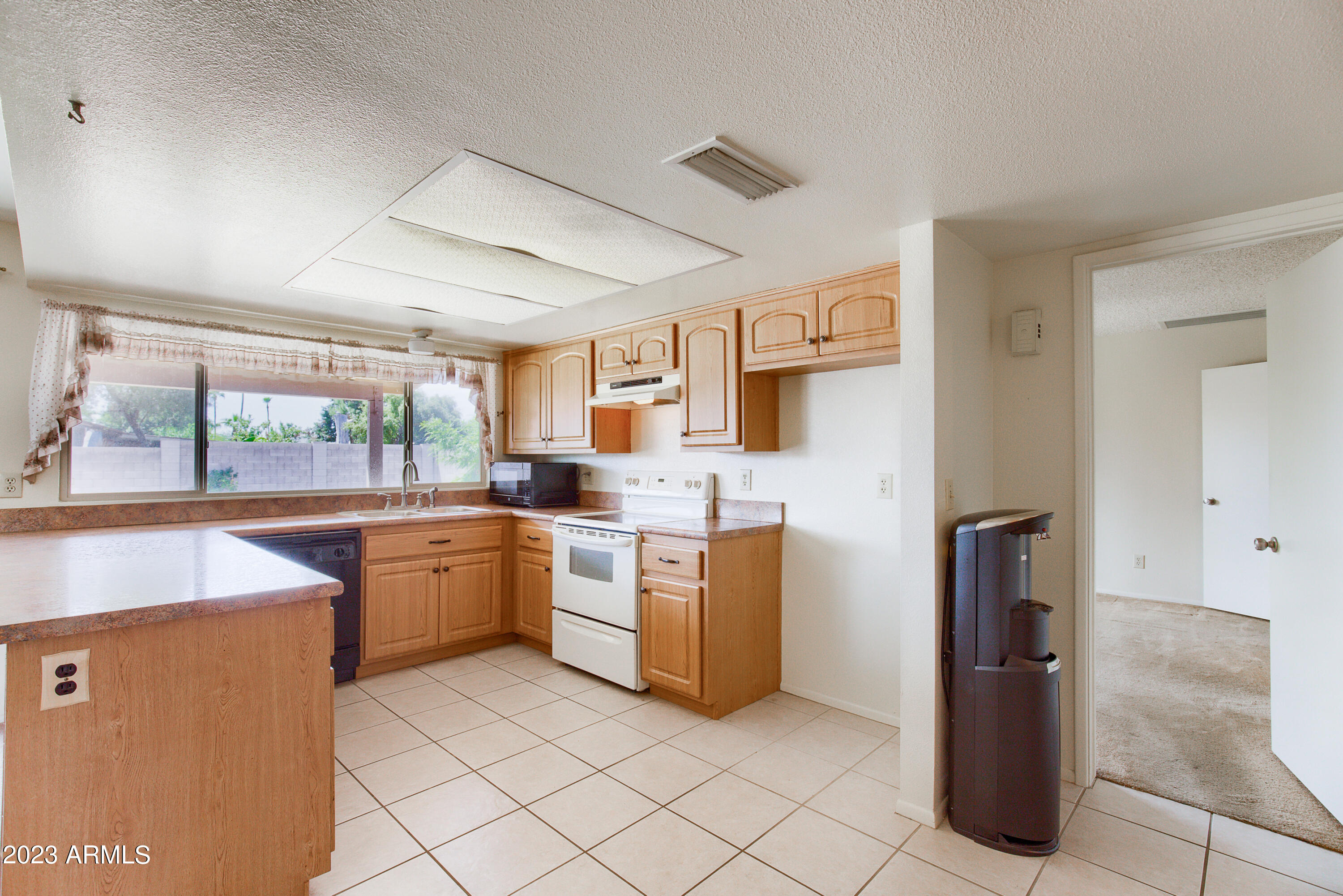 2539 E VILLA MARIA Drive