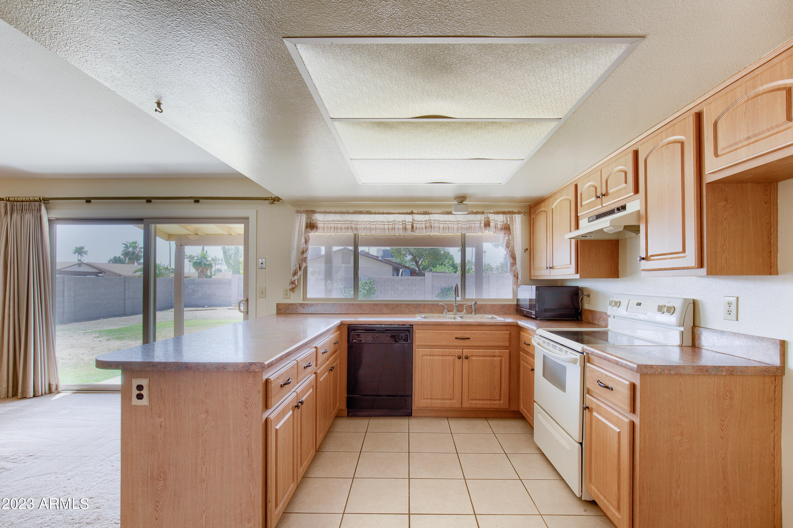 2539 E VILLA MARIA Drive