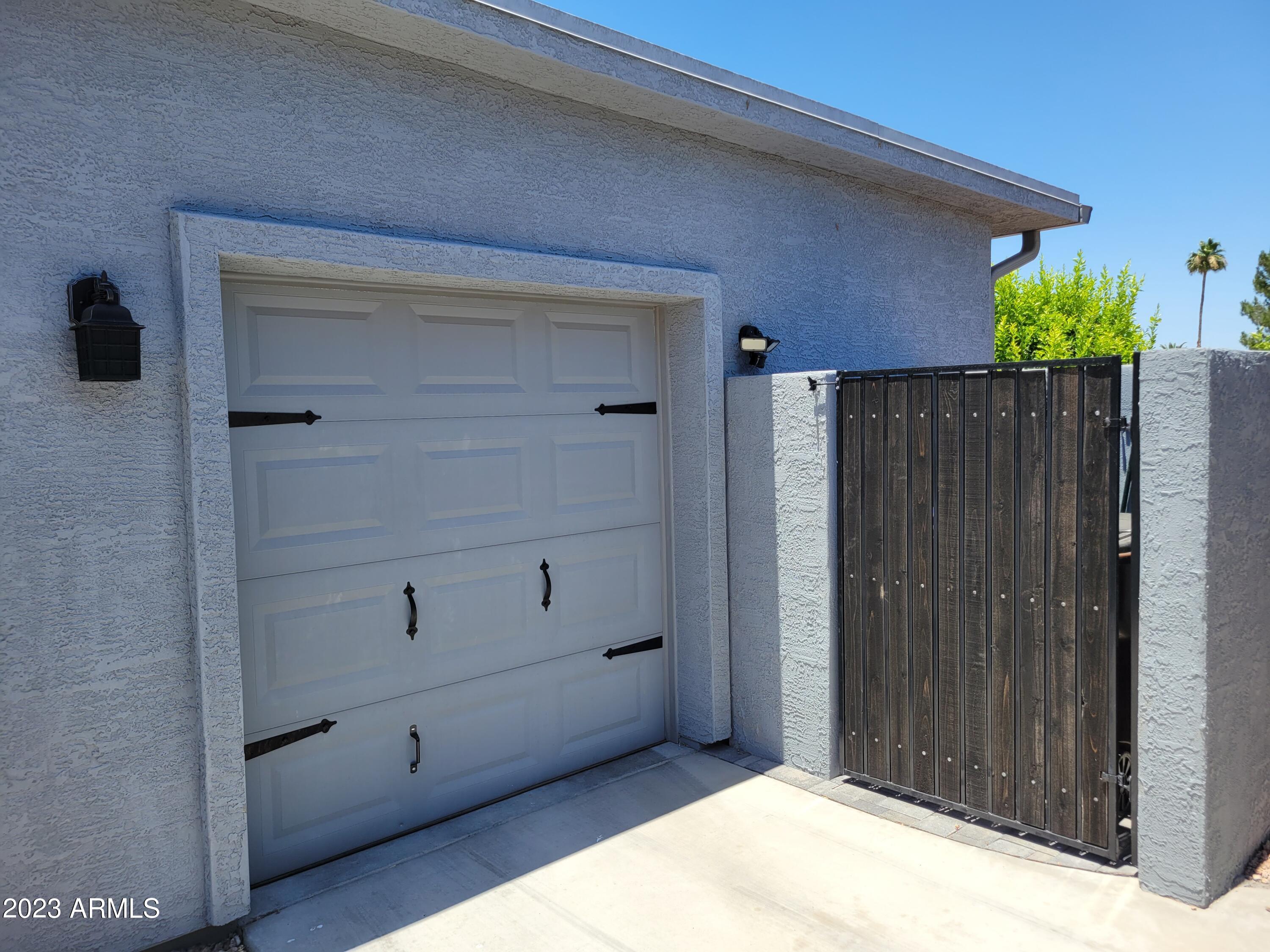 8224 E FARMDALE Drive