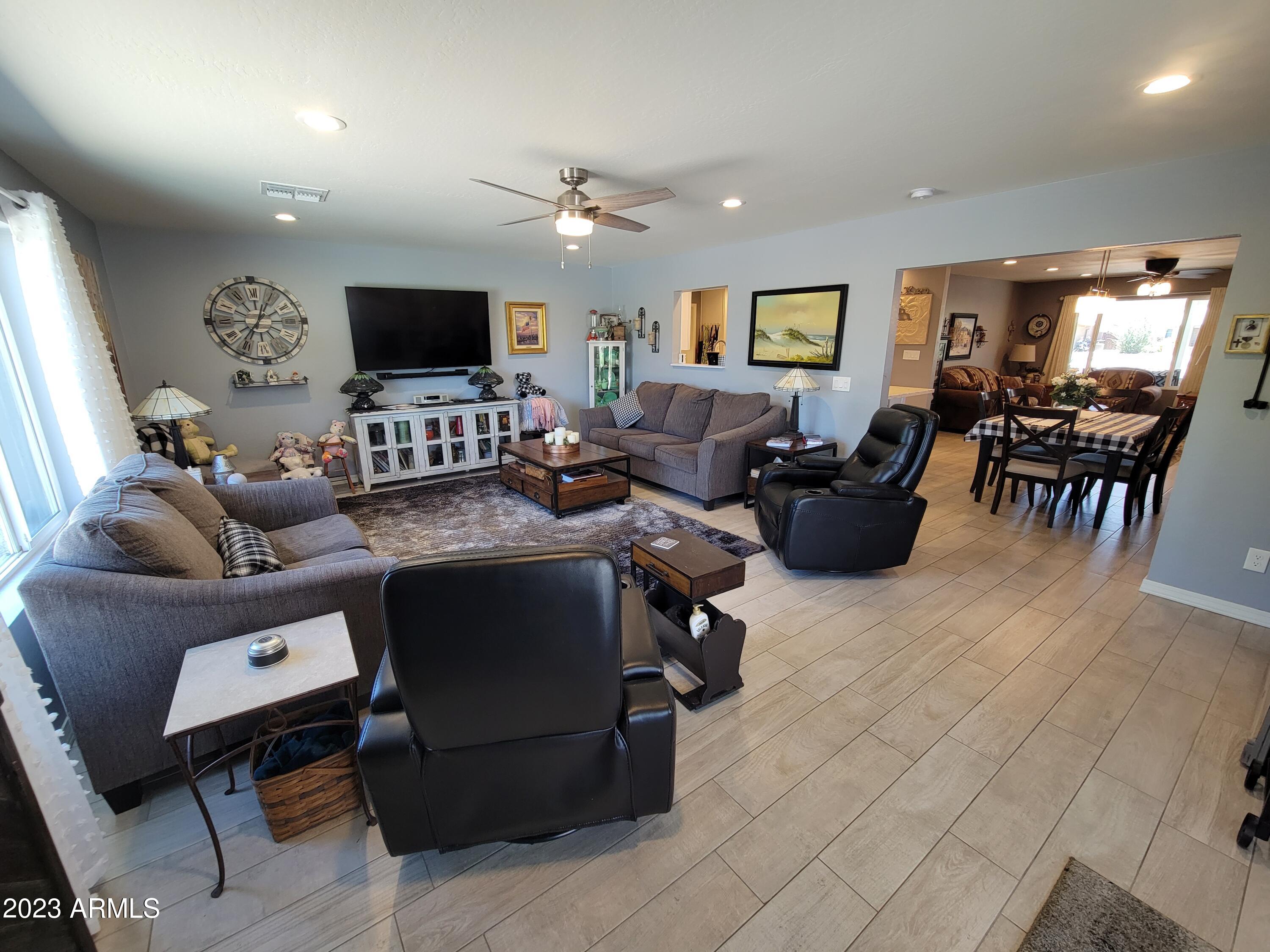 8224 E FARMDALE Drive