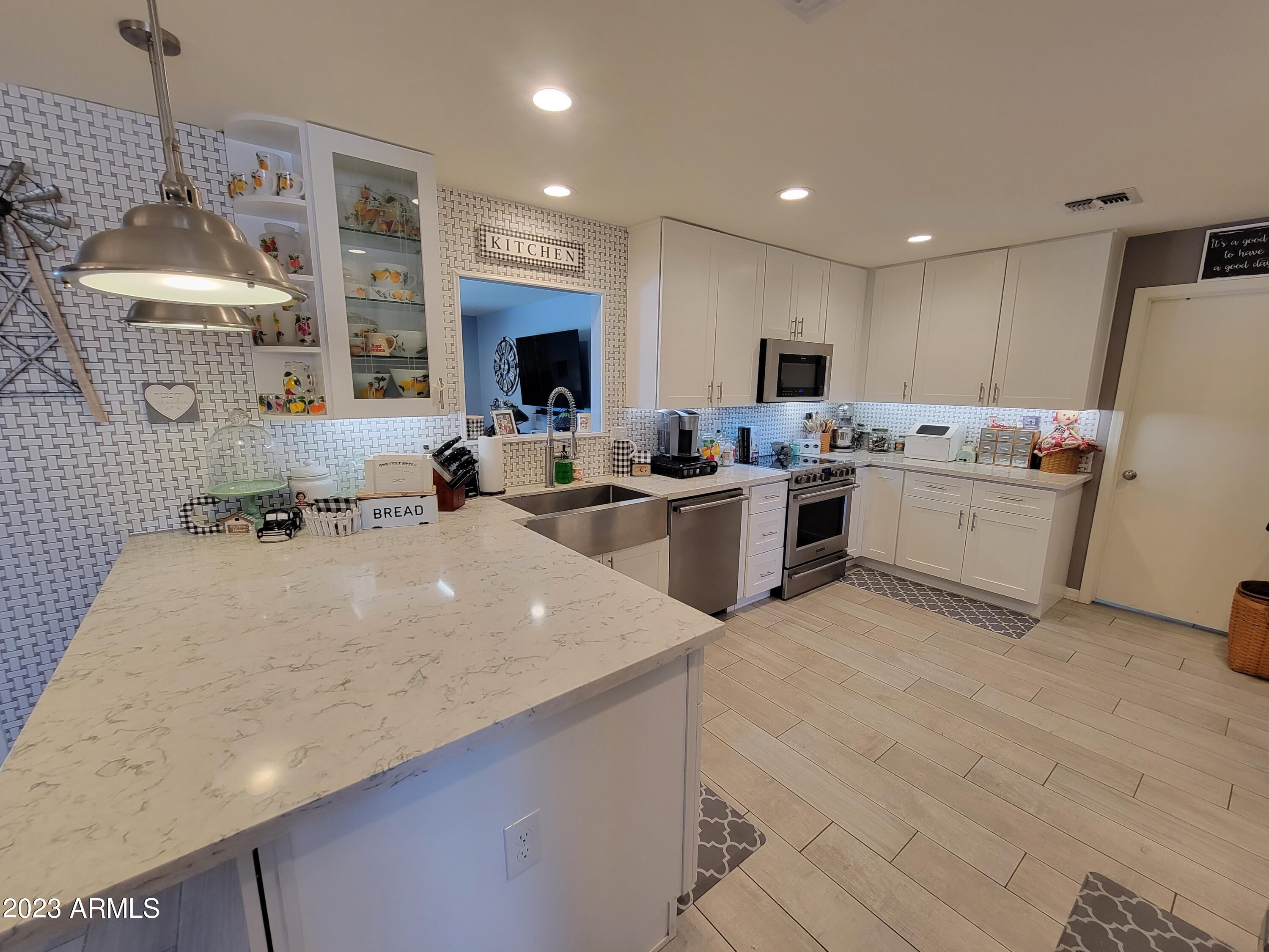 8224 E FARMDALE Drive